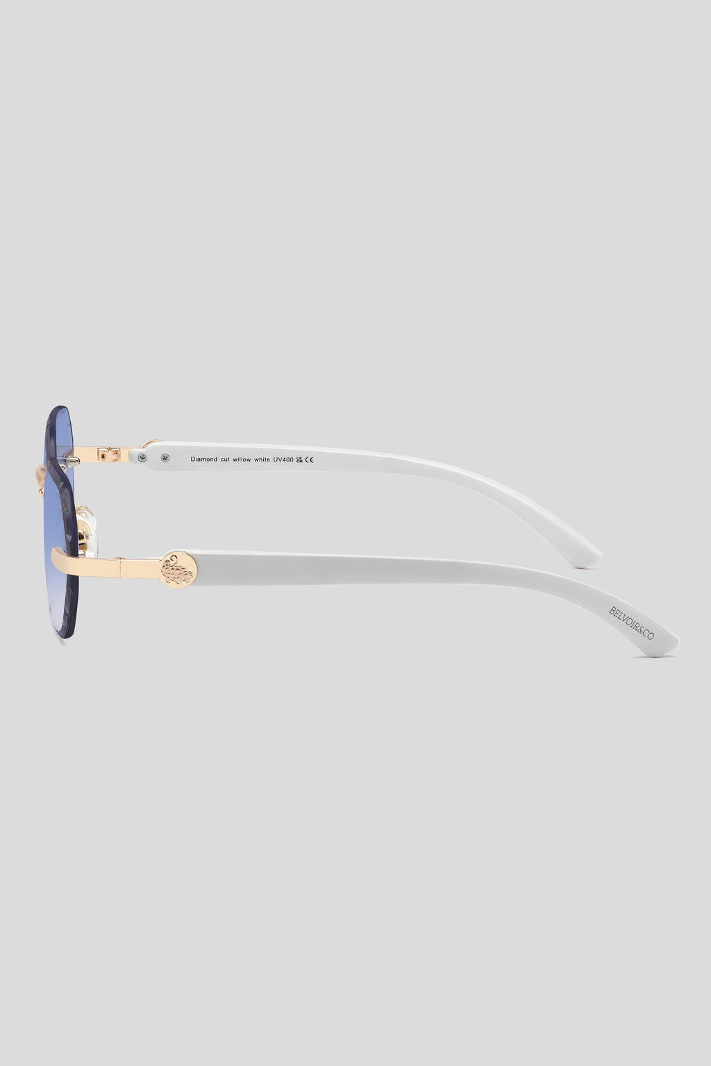 Diamond Cut Willow Blue | White